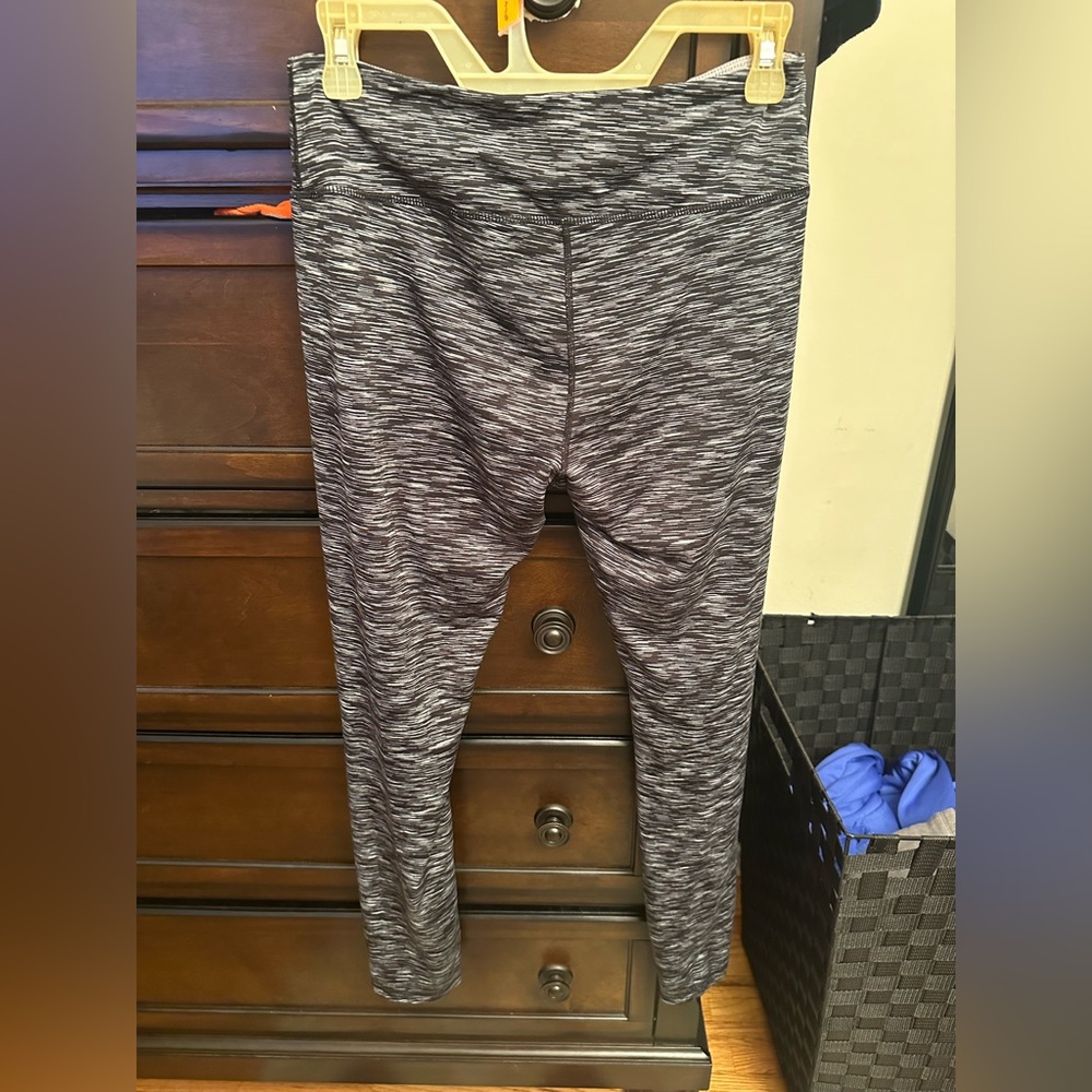 Reebok size M yoga/workout pants women’s